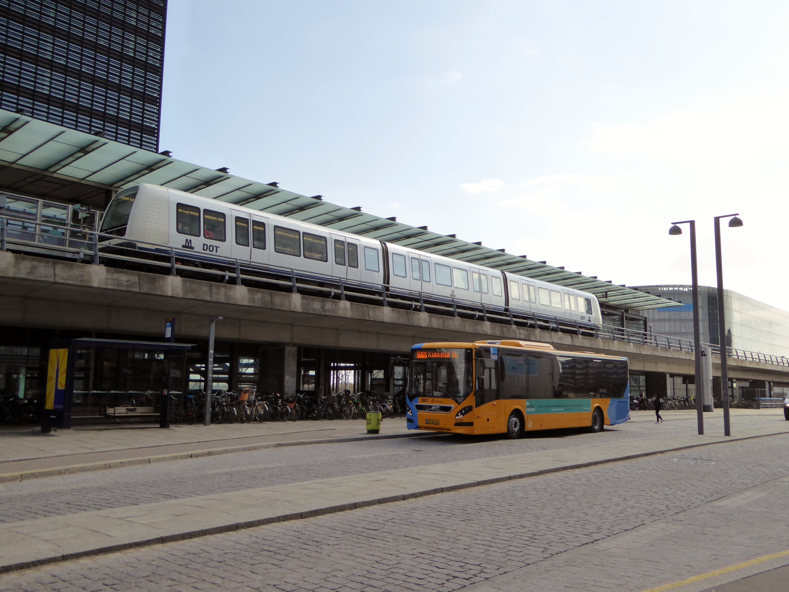 Ørestad Metro Station hvor køretimer hos NorthDrive køreskole i Ørestad starter